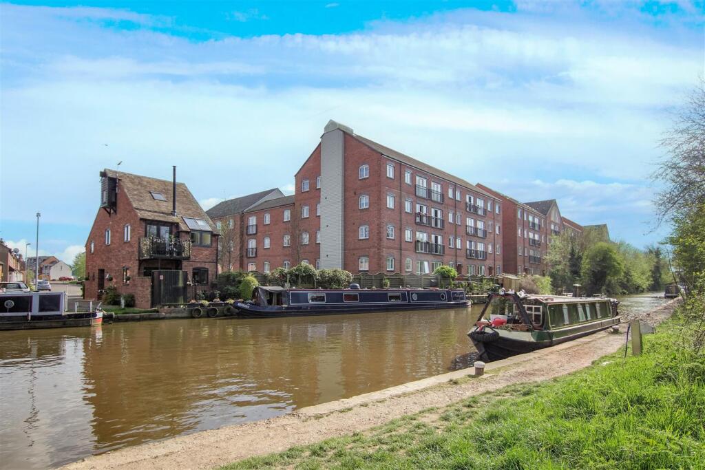 Main image of property: Chandley Wharf, Warwick