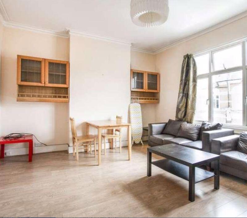Apartment in London - View 2