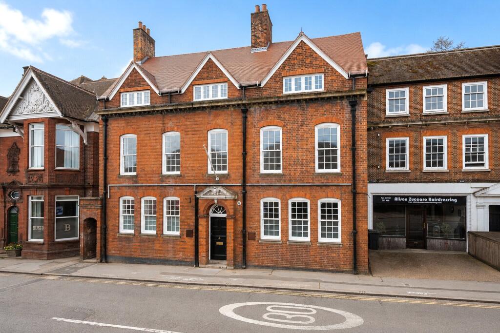 Main image of property: South Street, Farnham, Surrey, GU9