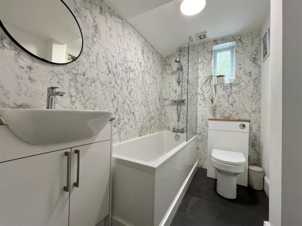 House in Wyre Forest, Aggborough, Kidderminster - More
