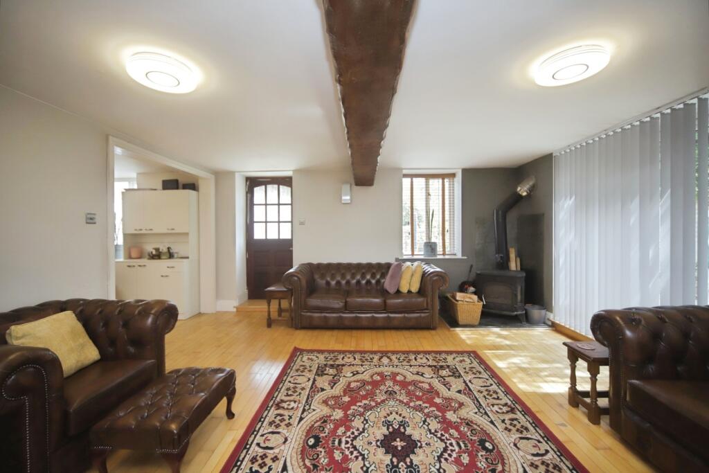 House in Taunton - View 3
