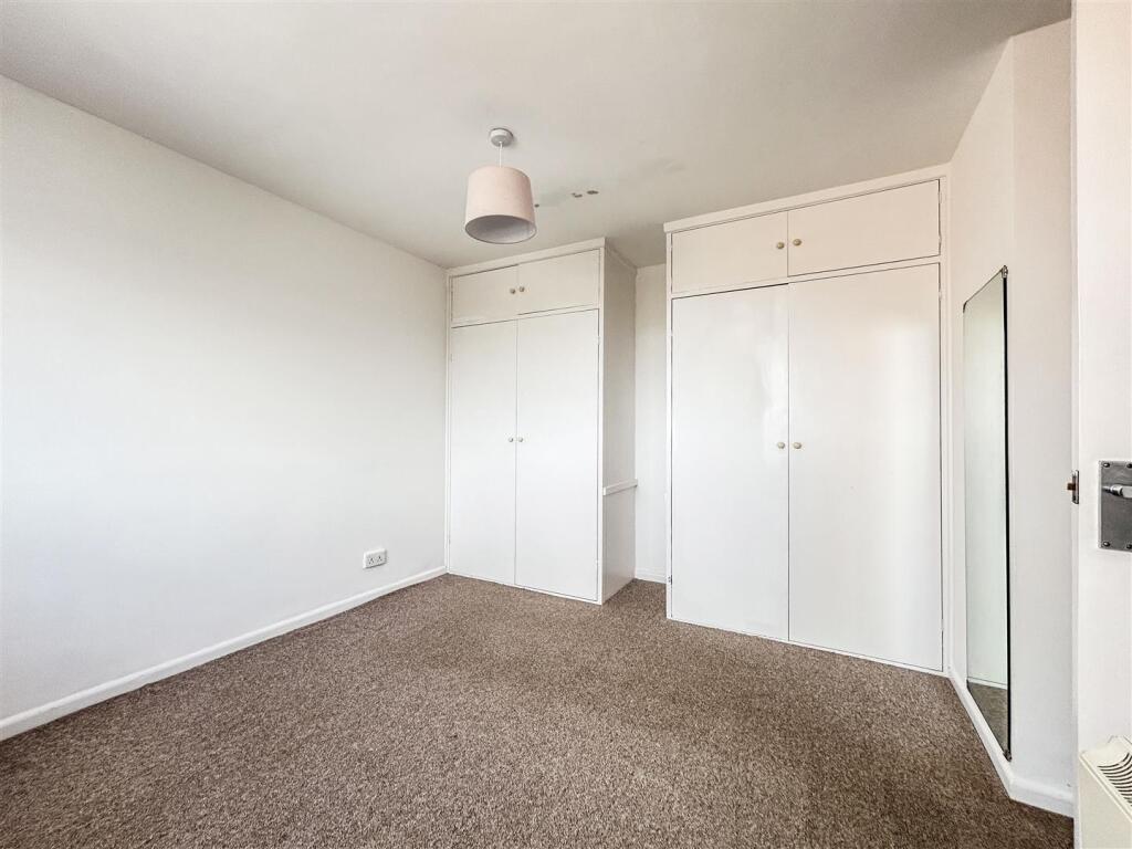 Apartment in Dorchester - More