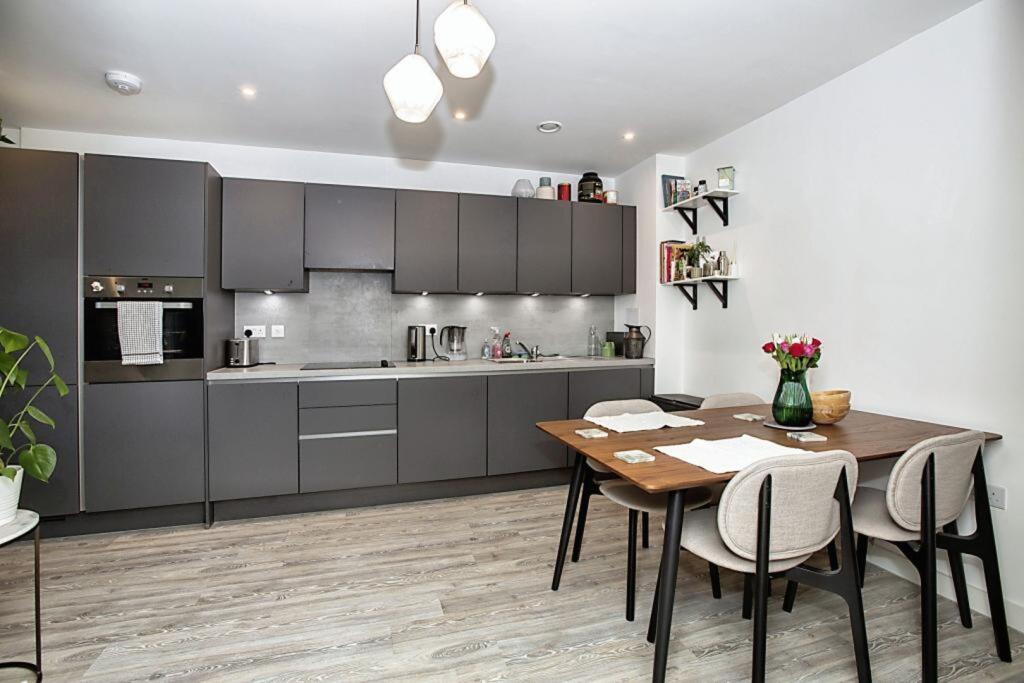 12 Thunderer Street, London, E13 photo 3
