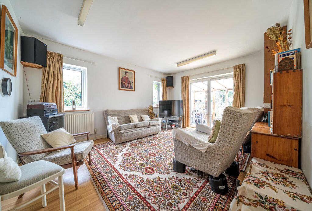 Station Road, Bishops Cleeve, Cheltenham, Gloucestershire, GL52 photo 3