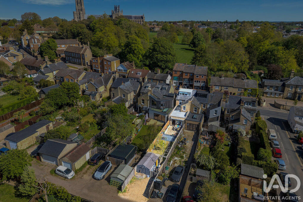 House in Ely - View 2