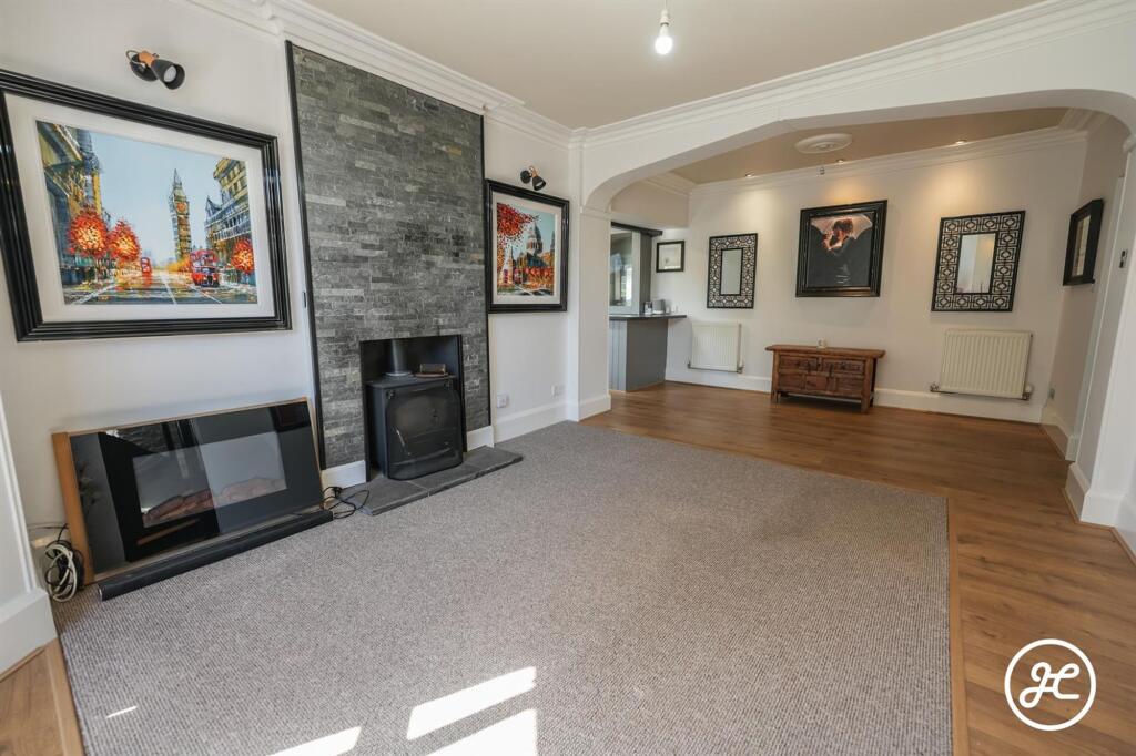 House in Taunton - View 5