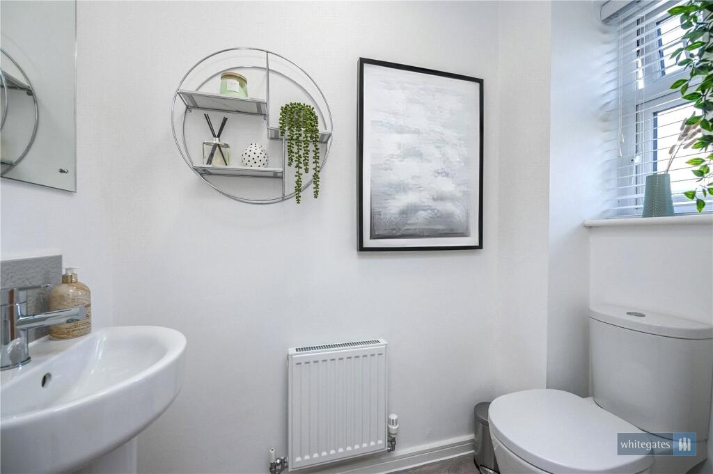 House in Knowsley, Liverpool City Region - View 5