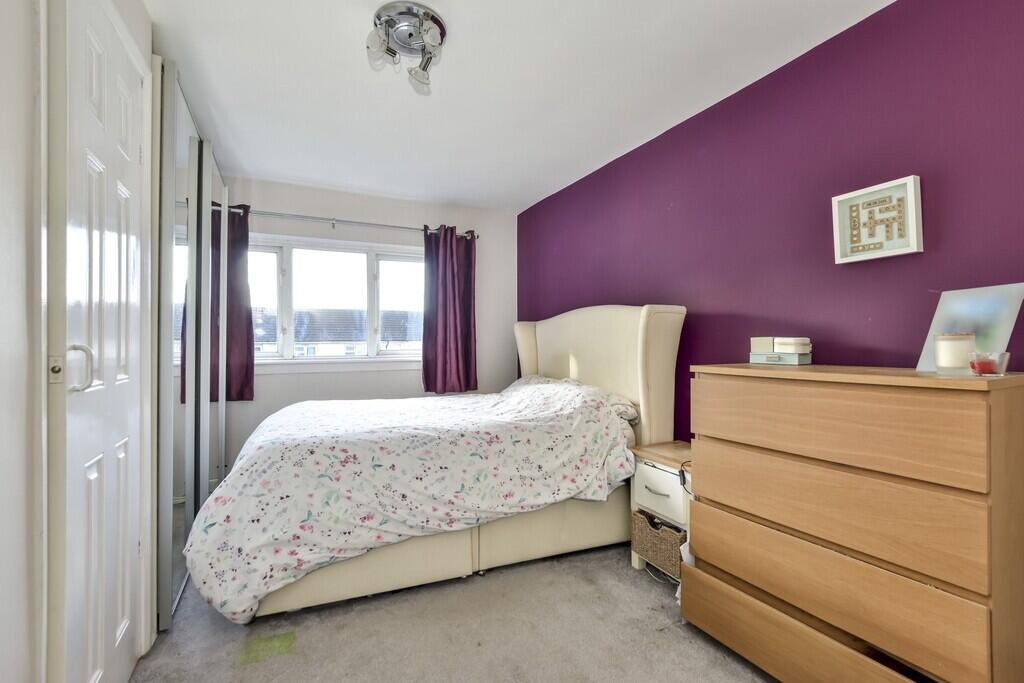 House in Watford, Hertfordshire - View 5