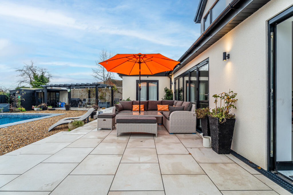 Additional image 27 of Oakwood Road, Bricket Wood, St. Albans, Hertfordshire, AL2