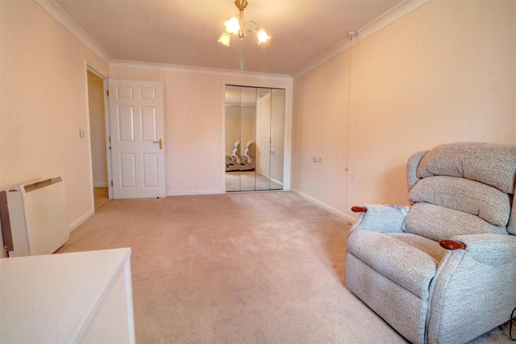 Apartment in Walsall - View 5