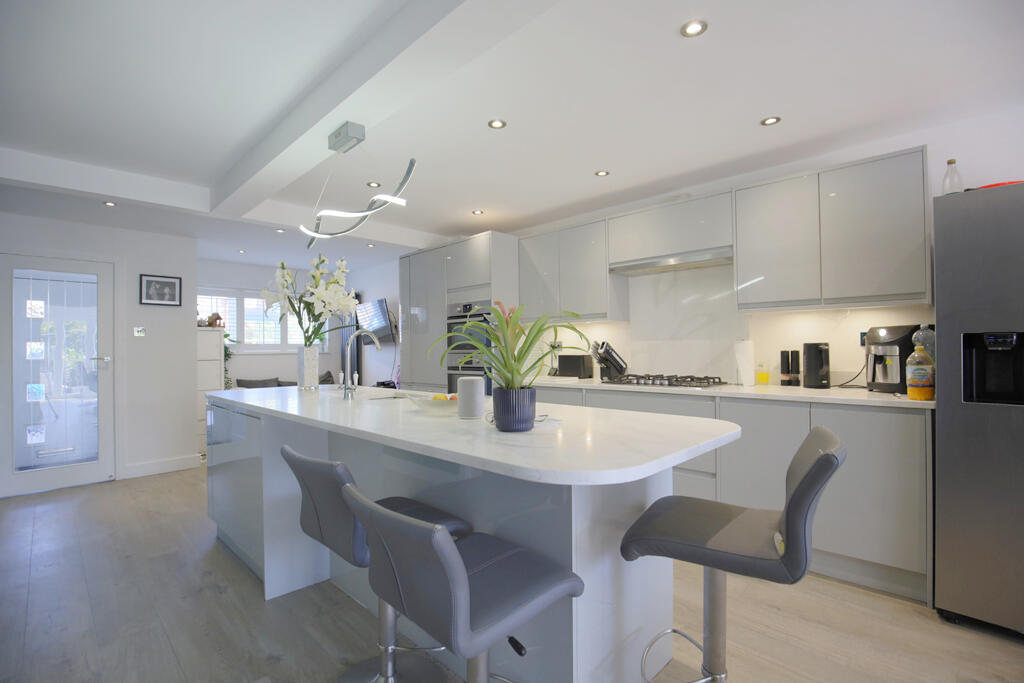 Main image of property: Cotefield Drive, Leighton Buzzard, Central Bedfordshire