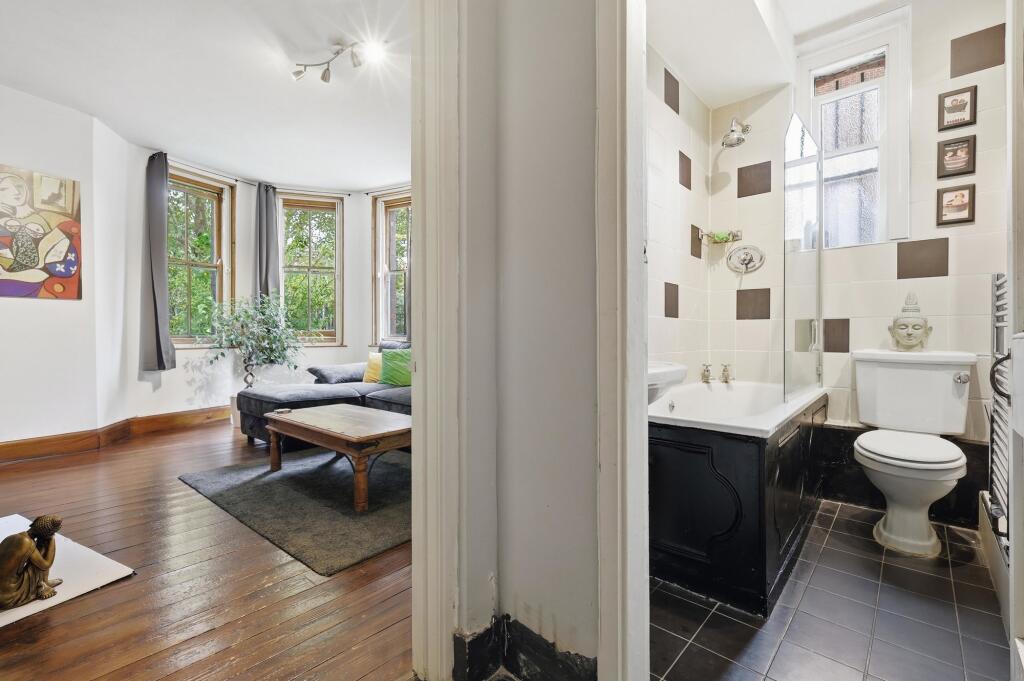 Apartment in London, Ratcliffe, Stepney - More