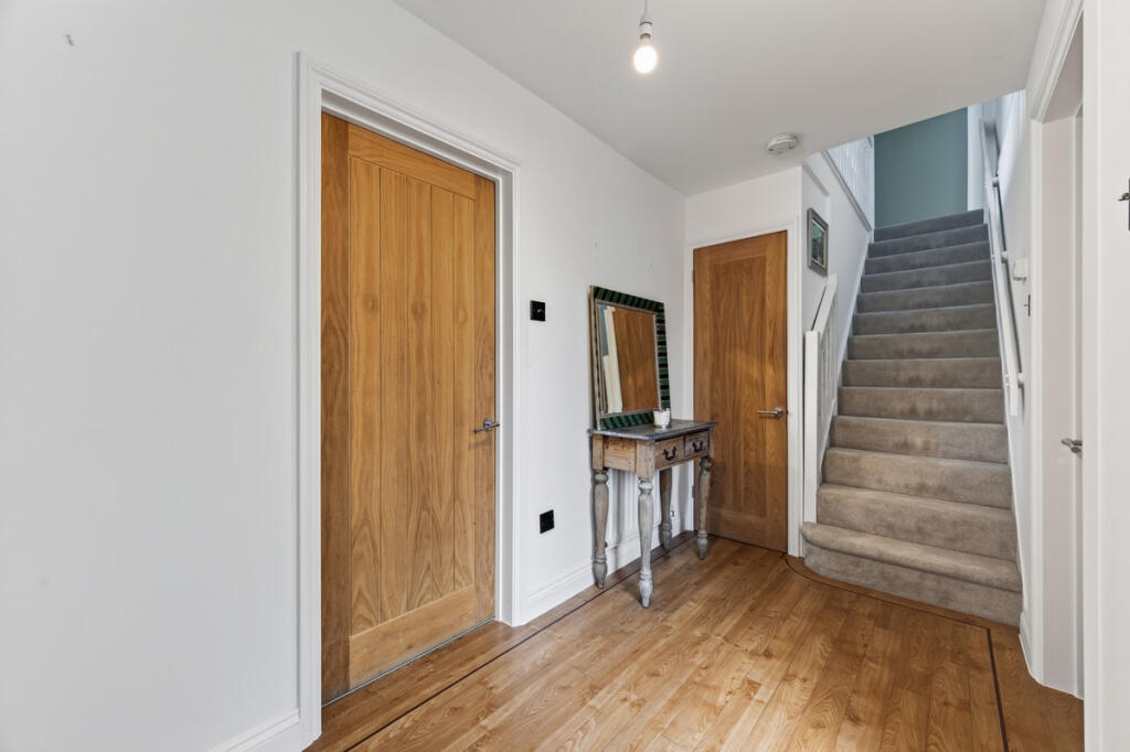 House in Kettering, Brambleside - View 4