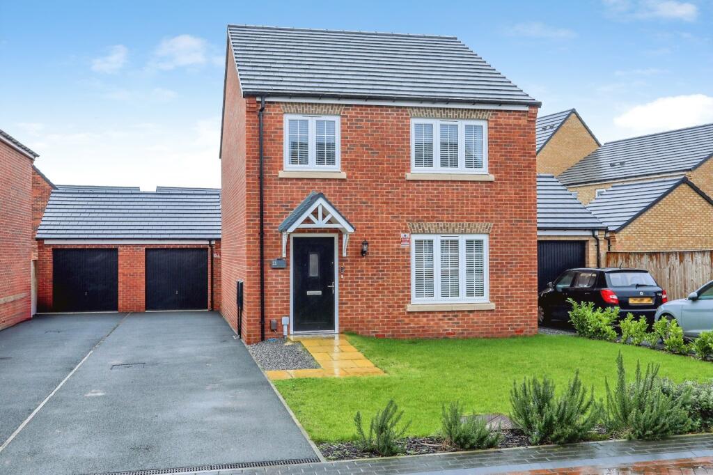 Main image of property: Trusdale Avenue, Dinnington, Sheffield, South Yorkshire, S25
