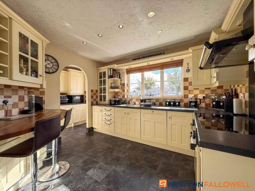 Mead Way, Balderton, NG24 photo 4
