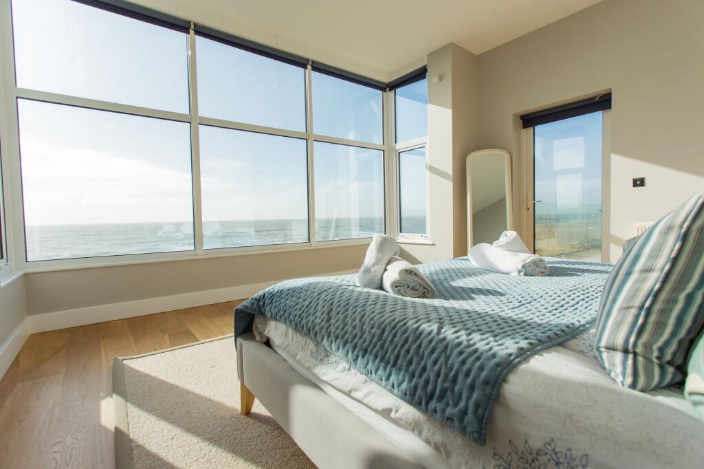 House in Chichester, East Wittering - View 4