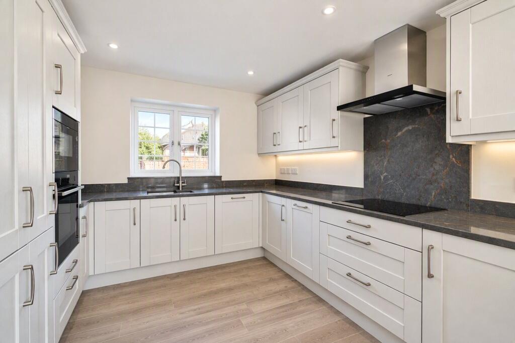 House in Taunton - View 3