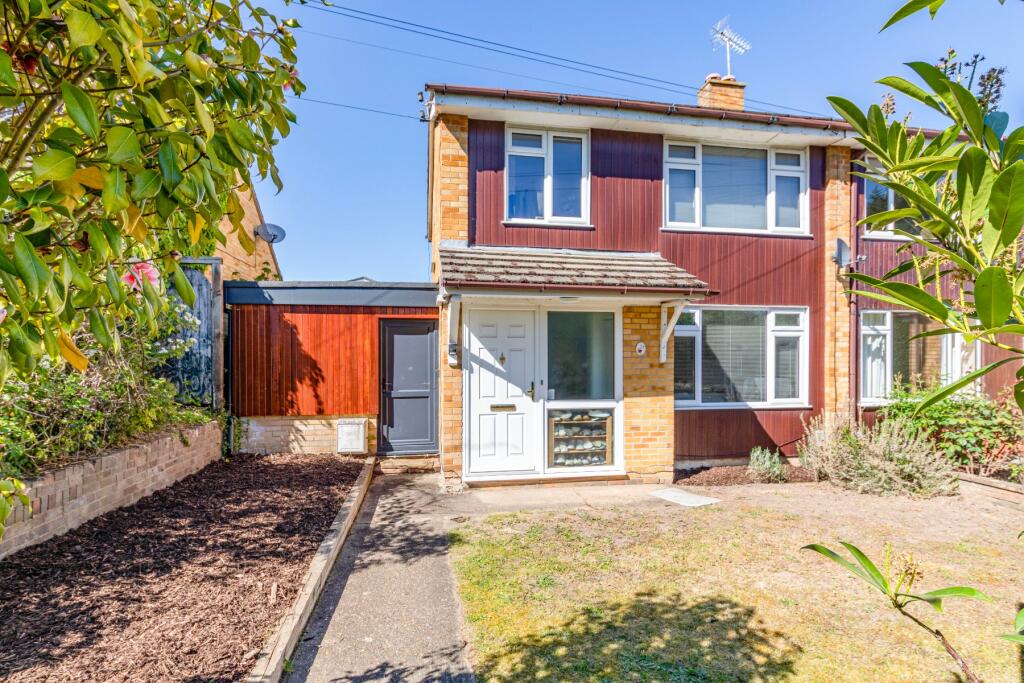 Main image of property: Engliff Lane, Pyrford, Surrey, GU22
