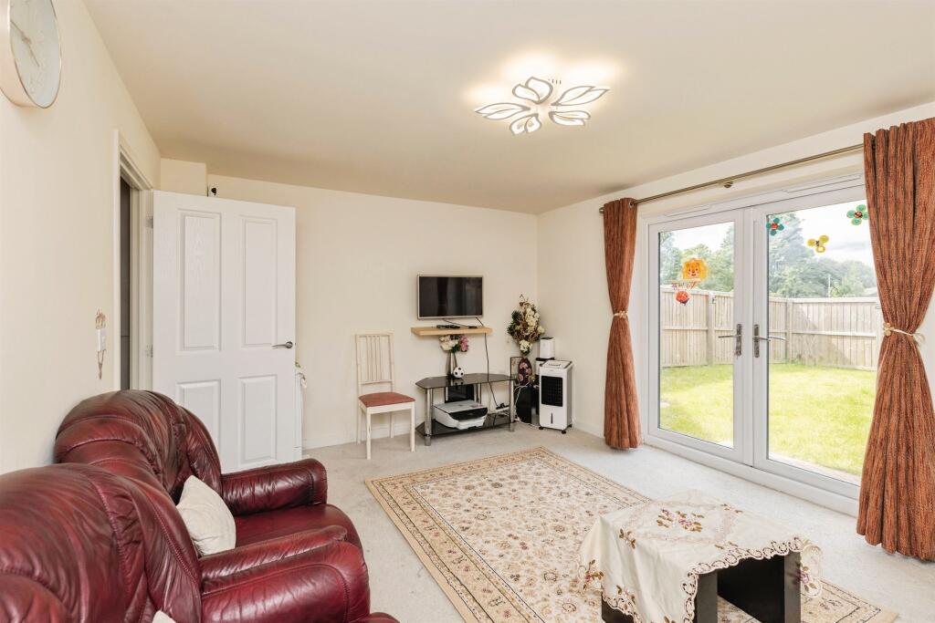 Magnolia Road, Seacroft, Leeds photo 4