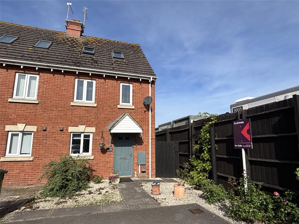 Main image of property: Hanson Gardens, Bishops Cleeve, Cheltenham, GL52