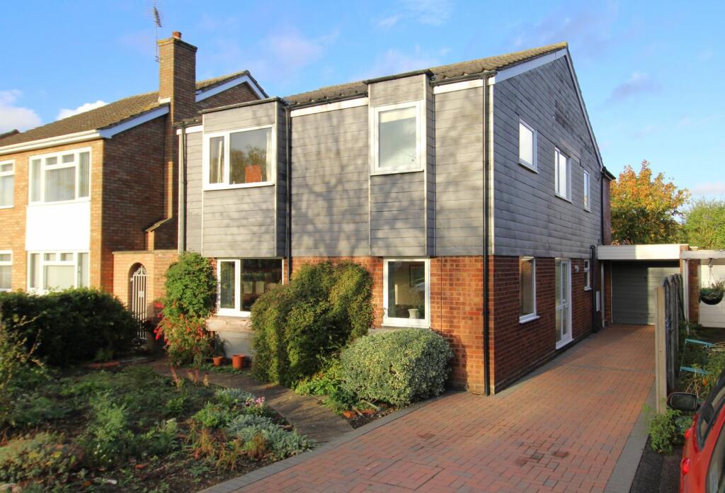 4-bed detached on Bell Acre, Letchworth Garden City, SG6, £650,000