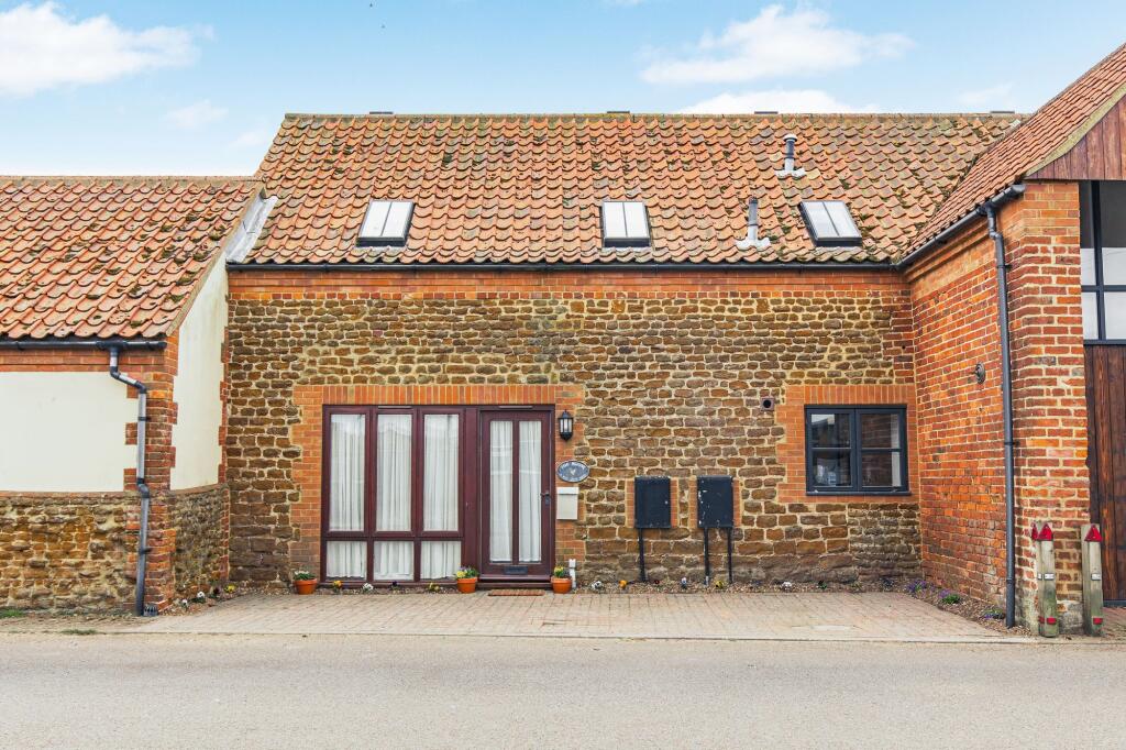 2-bed house on Barn Conversion with Coastal Charm in Heacham, £280,000