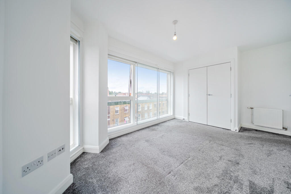 Apartment in London - View 5