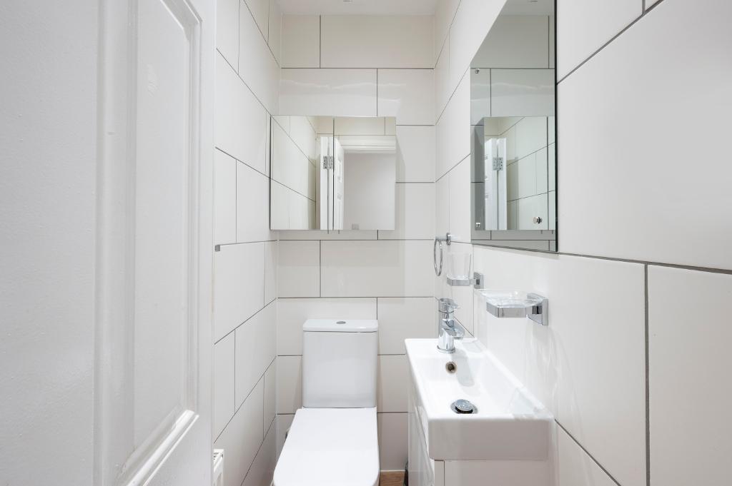 House in London - View 5
