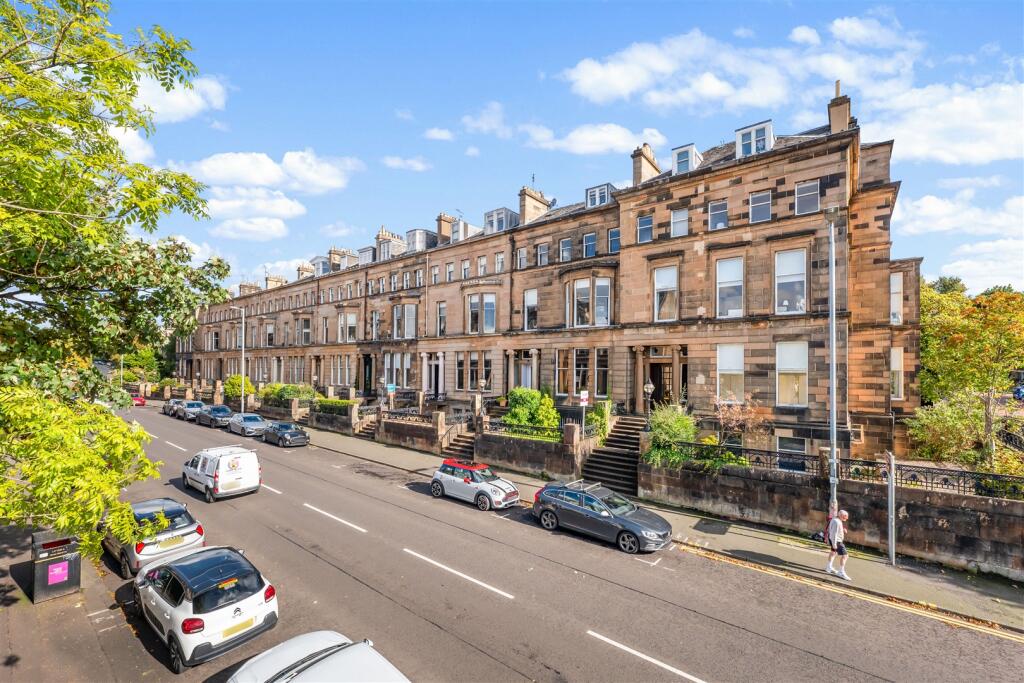Main image of property: Flat 6 39 Hyndland Road, Hyndland, G12 9UY