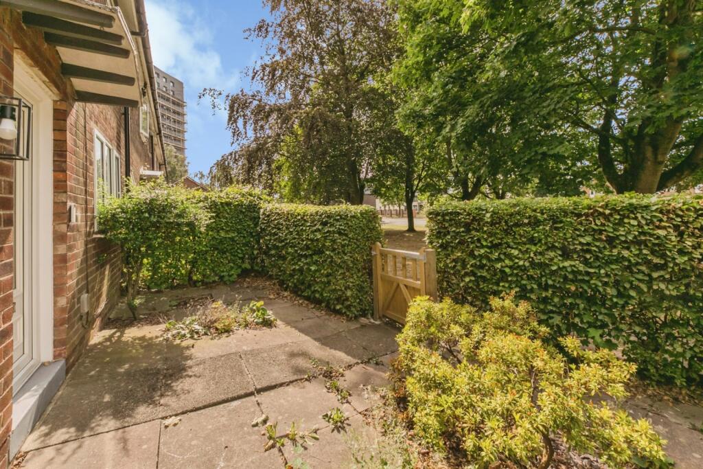 House in Stockport - View 5