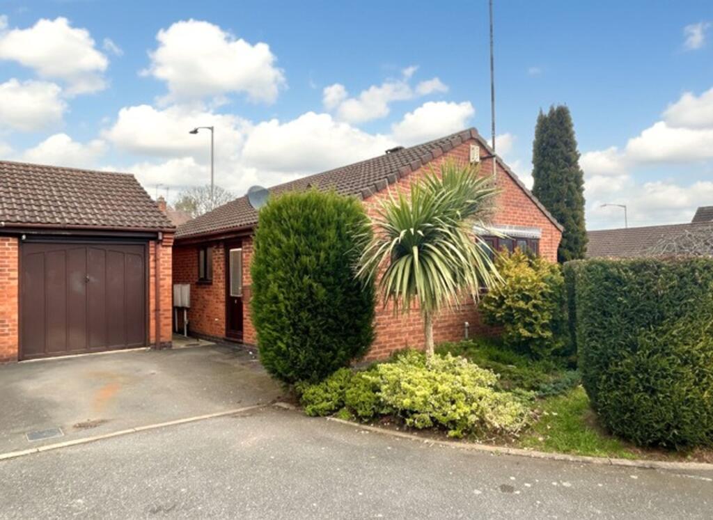 2-bed detached on The Tea Garden, Bedworth, CV12, £185,000