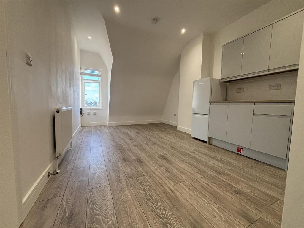 Apartment in Portsmouth - View 2