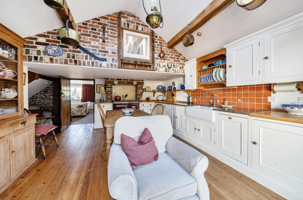 House in Basingstoke and Deane, Axford, Nutley - View 4