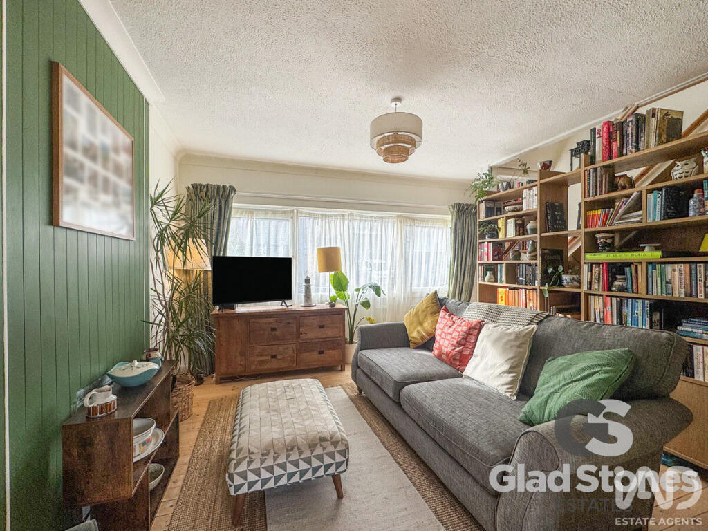 Kennel Hill Close, Plymouth, PL7 Stylish Semi-Detached House in Plympton photo 4