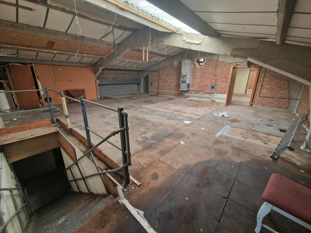 4bed49a0fdbf4c9fad6270c1a563bd36.jpg