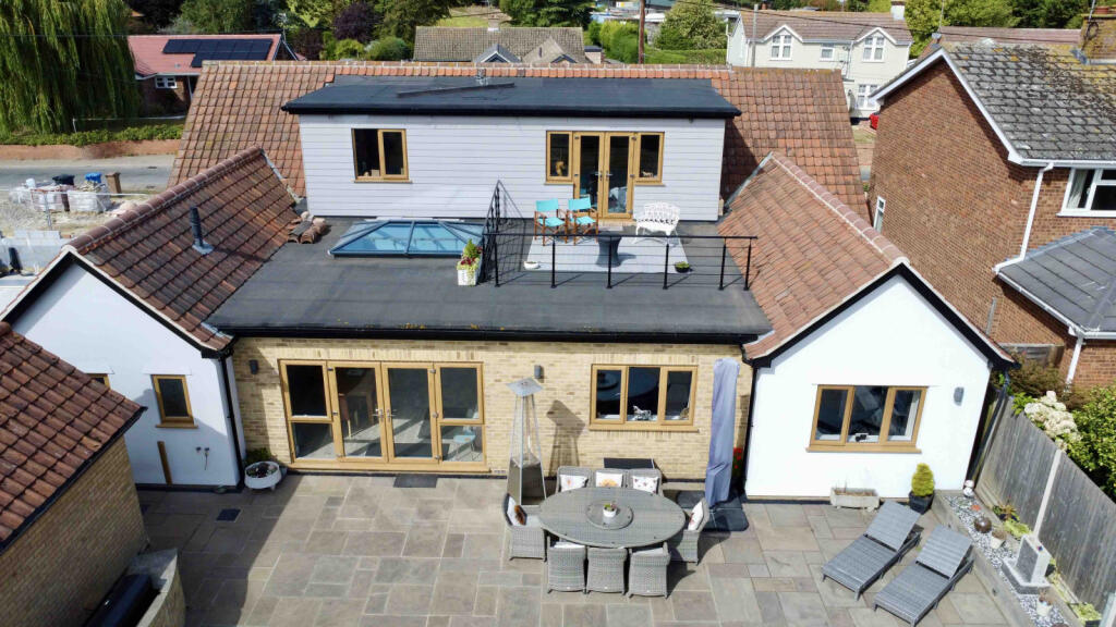 House in Ipswich - View 2