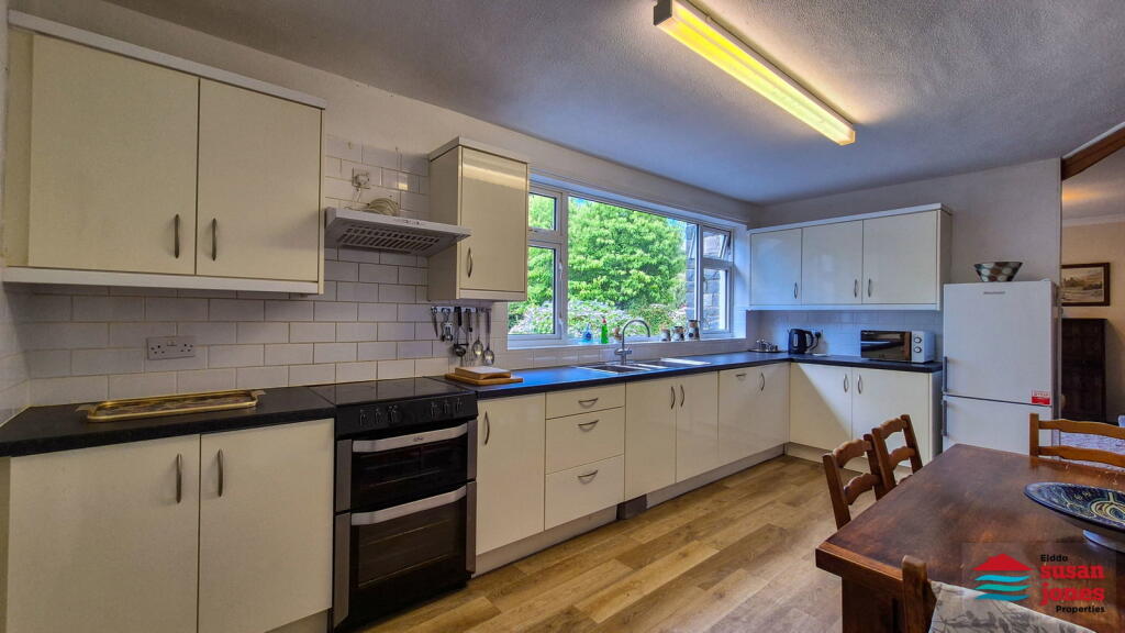 House in Llandudno - View 5
