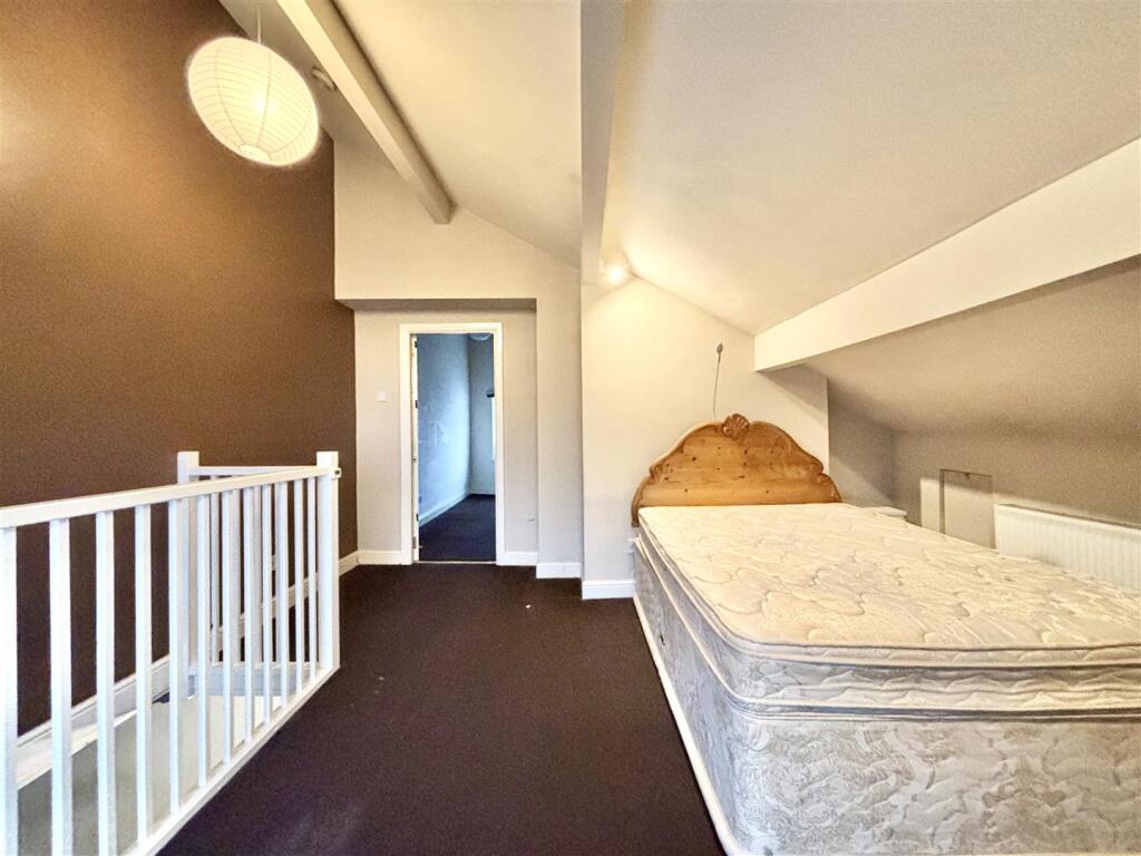 Additional image 2 of High Street, Queensbury, Bradford