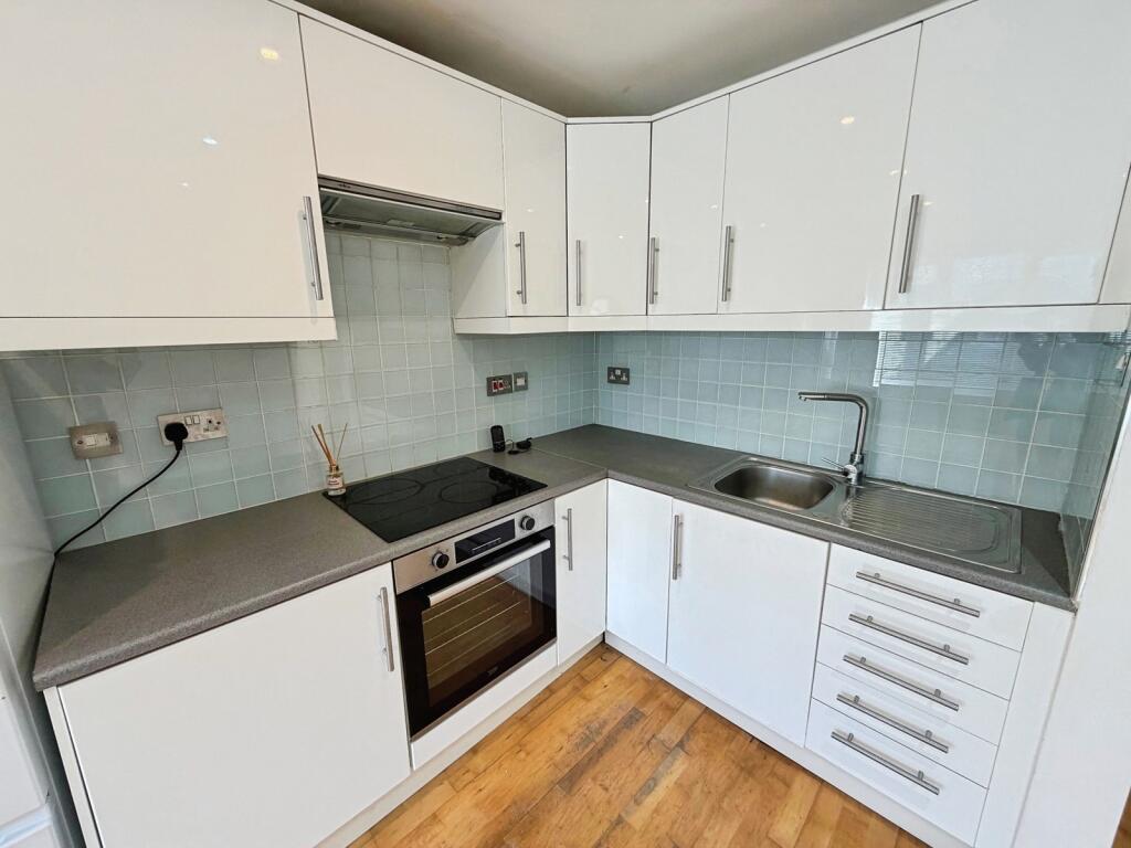 House in Kingston upon Thames - View 5