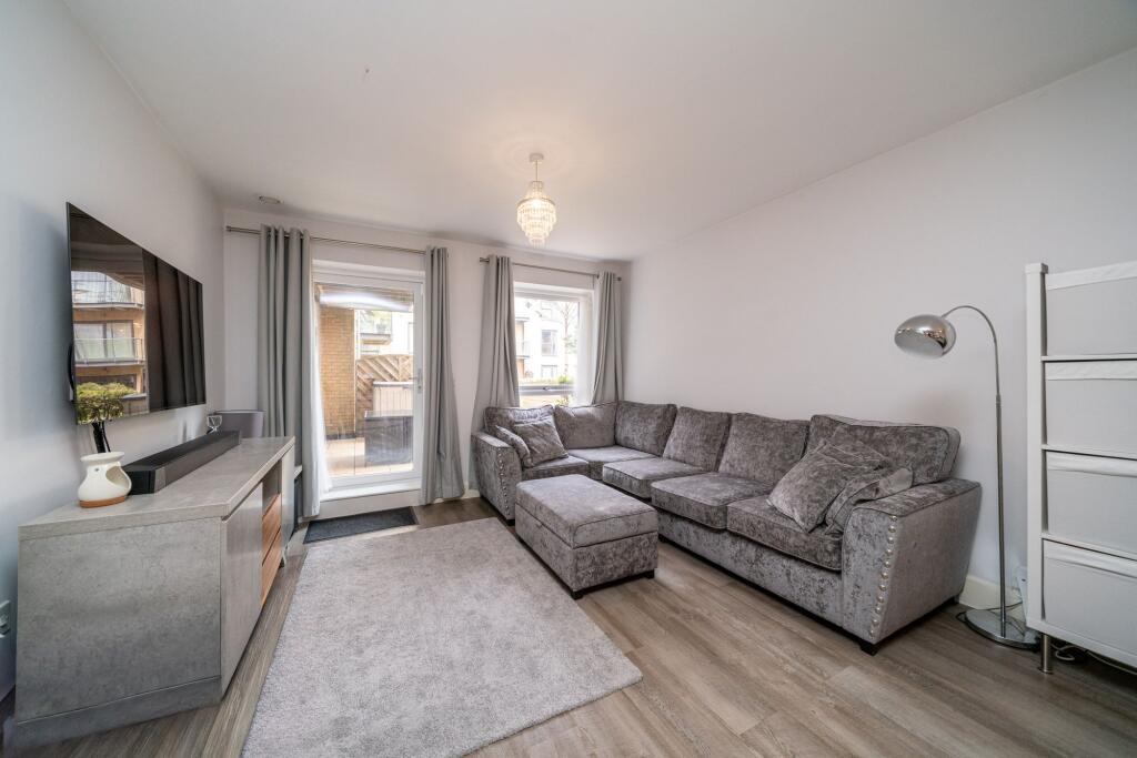Apartment in Dacorum, Nash Mills - View 4