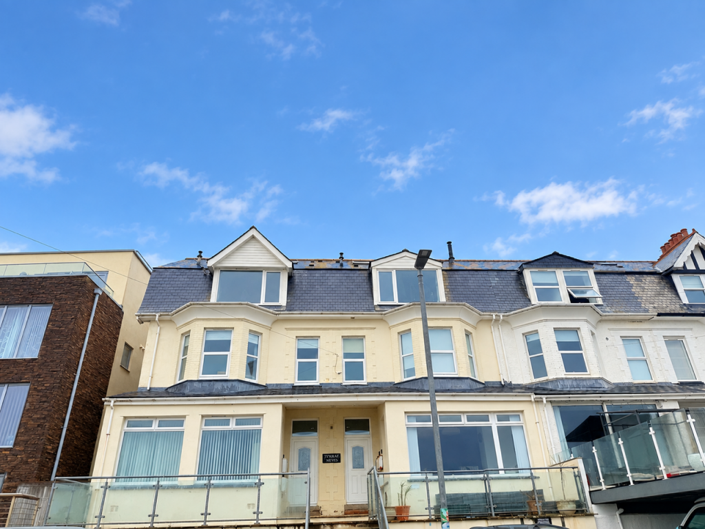 Main image of property: Fistral