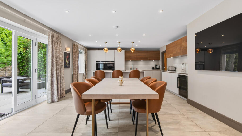 House in South Oxfordshire, Henley-on-Thames - More