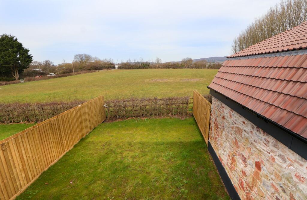2 Somerset Court, Brinsea, Congresbury photo 2