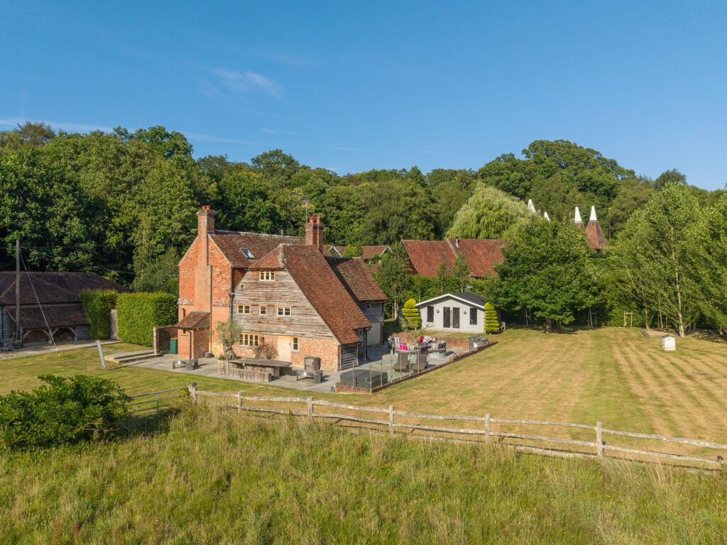 7-bed detached on Hastings Road, Lamberhurst, TN3, £1,400,000