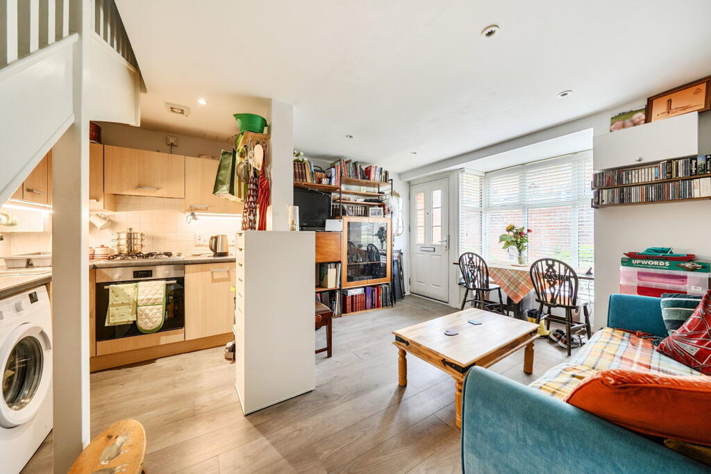 House in Test Valley, Andover - View 4