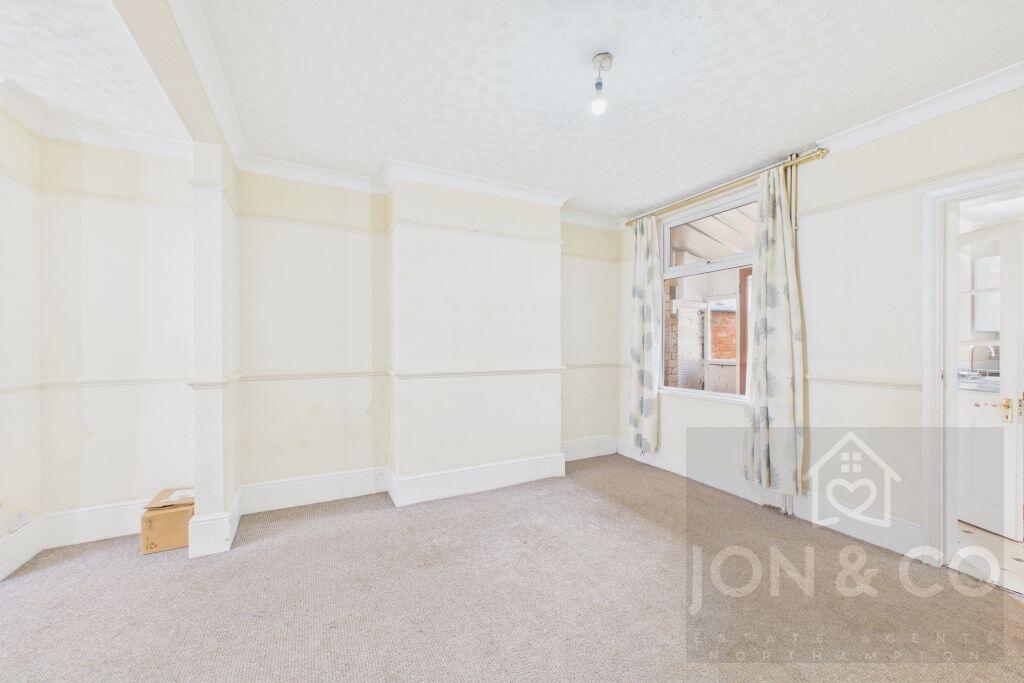 House in Northampton - View 4