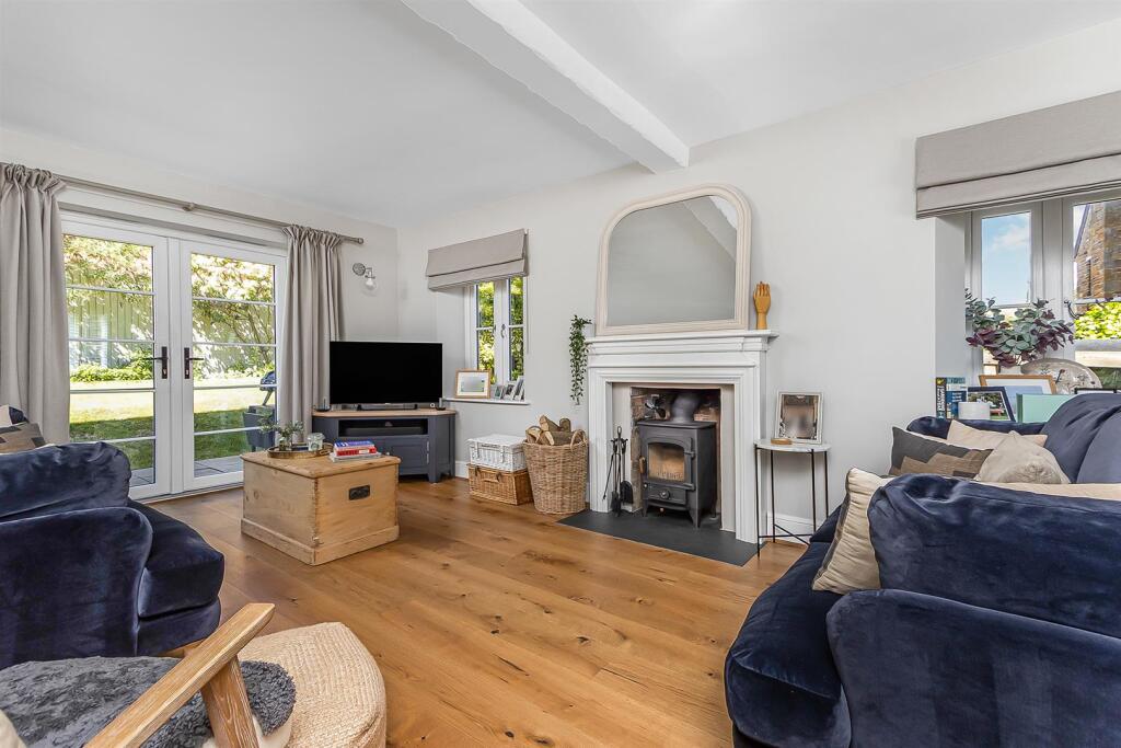 House in Eydon, West Northamptonshire - View 3