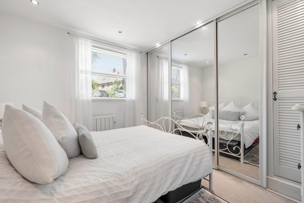 Apartment in Newton, Mumbles - View 6