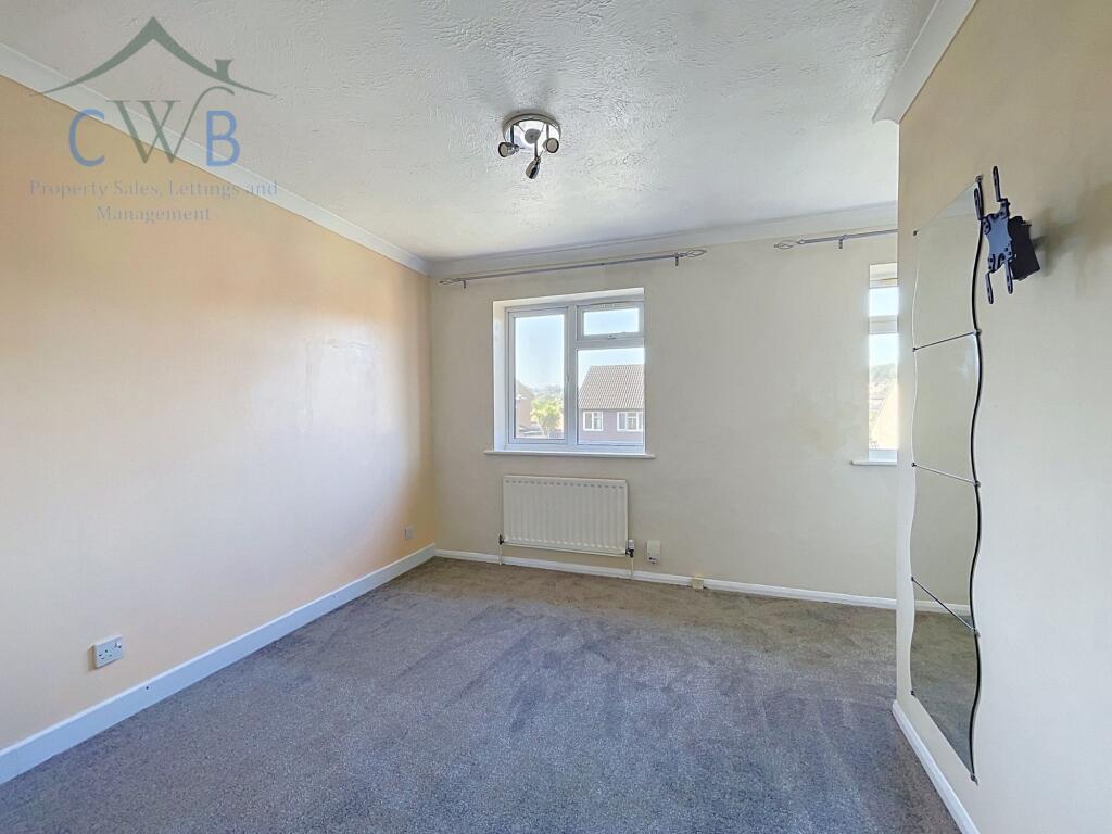 House in Chatham, Wayfield - More