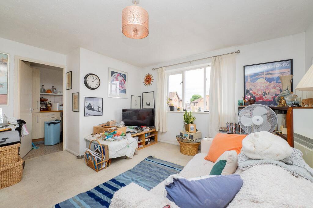 Apartment in London, Hackbridge - View 4